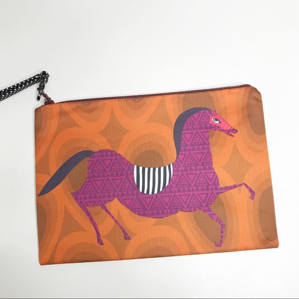 Yumidoko Digital Horse Print‎ Fuchsia Orange